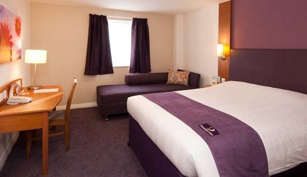 Premier Inn Liverpool City Exterior foto